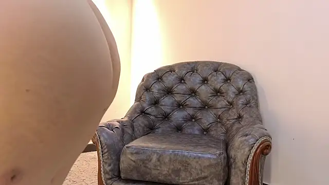 Snapshot of niky_smit chatting on December 21, 2025, 11:06 am niky smit online show from December 21, 2025, 11:06 am