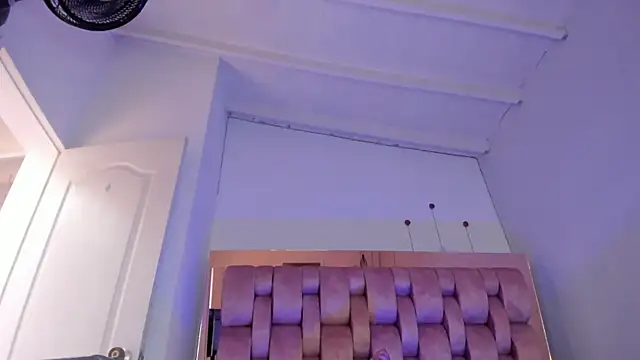 Snapshot of swt-booty chatting on March 13, 2025, 6:56 pm swt-booty online show from March 13, 2025, 6:56 pm