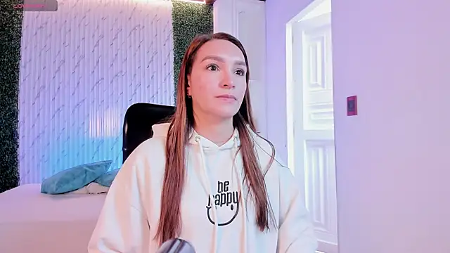 miataylorr1 online show from April 8, 2026, 1:33 pm