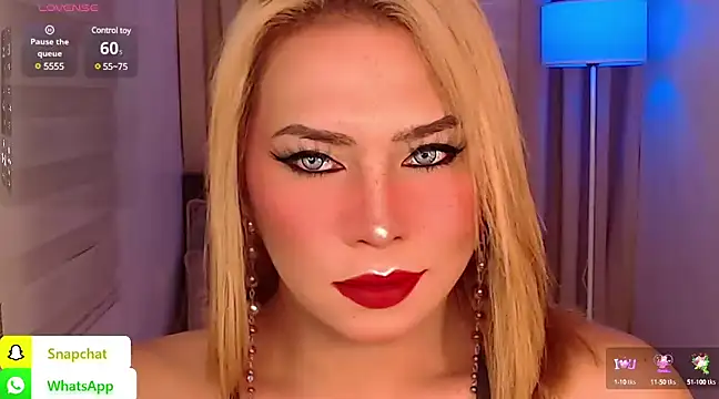 QUEEN GIAMOORE69 online show from December 12, 2024, 9:58 pm