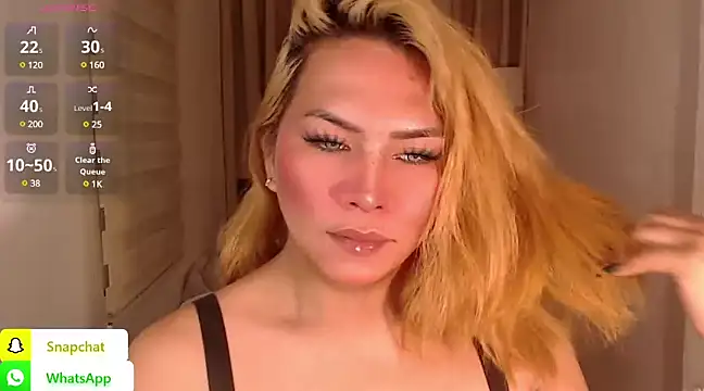 QUEEN GIAMOORE69 online show from December 27, 2024, 12:39 am