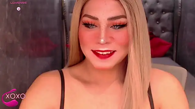 QUEEN GIAMOORE69 online show from September 26, 2025, 9:52 pm