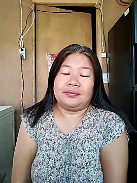 Snapshot of lickmepussy21 chatting on April 13, 2026, 10:26 pm lickmepussy21 online show from April 13, 2026, 10:26 pm