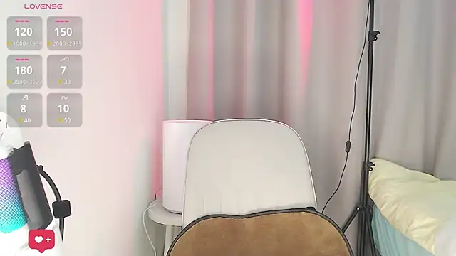 Anne-Sweet online show from January 14, 2025, 4:04 am