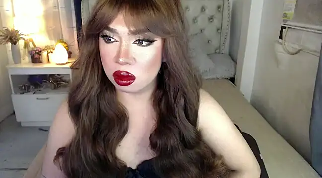 RebecaNextToYou online show from December 18, 2024, 5:00 pm