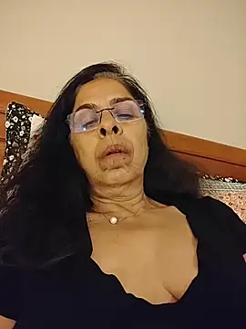 Susannemilf online show from November 12, 2025, 11:58 pm