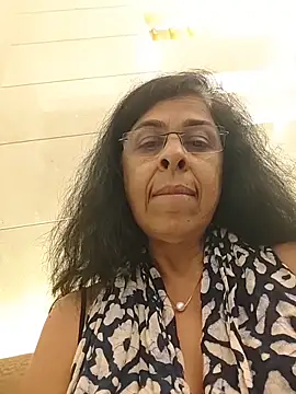 Susannemilf online show from February 14, 2026, 2:47 pm