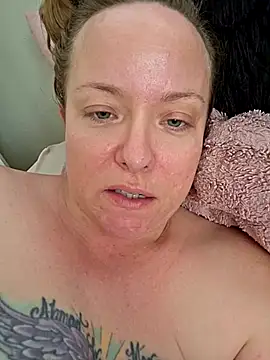 julimonroe online show from February 28, 2025, 6:52 pm