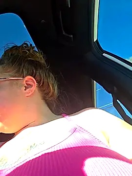 julimonroe online show from March 5, 2025, 4:13 pm