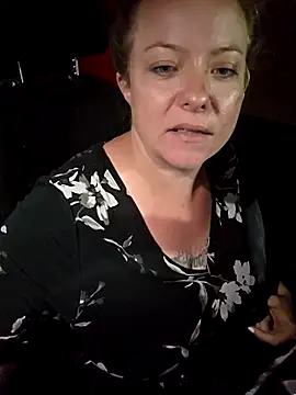 julimonroe online show from September 18, 2025, 3:41 am