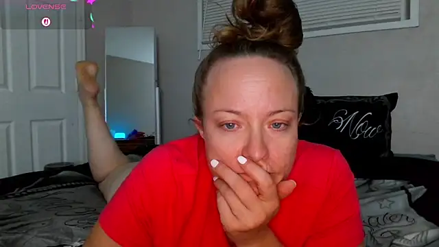 julimonroe online show from September 23, 2025, 2:14 am