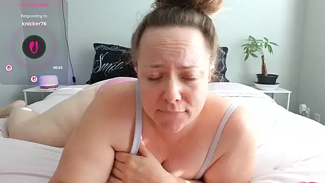 julimonroe online show from March 12, 2026, 3:07 pm