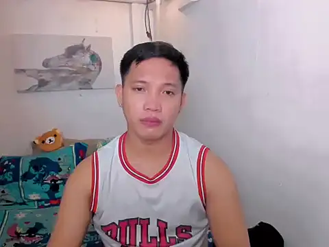 xSebastian19 online show from April 28, 2026, 5:07 pm