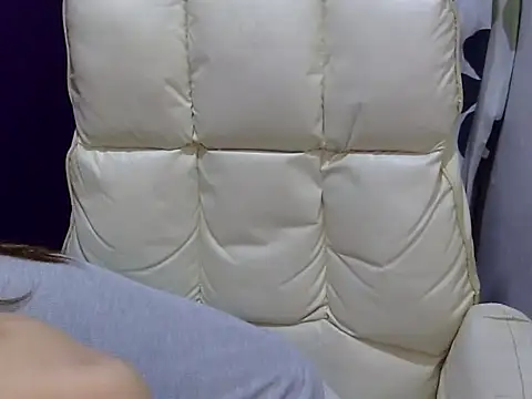    zurIII09  online show from June 13, 2026, 9:51 am