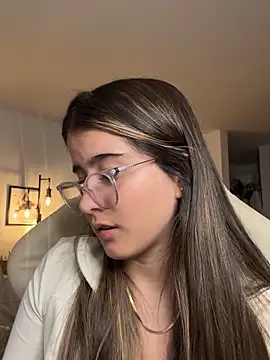 Snapshot of Stormiie777 chatting on October 9, 2025, 3:15 am Stormiie777 online show from October 9, 2025, 3:15 am