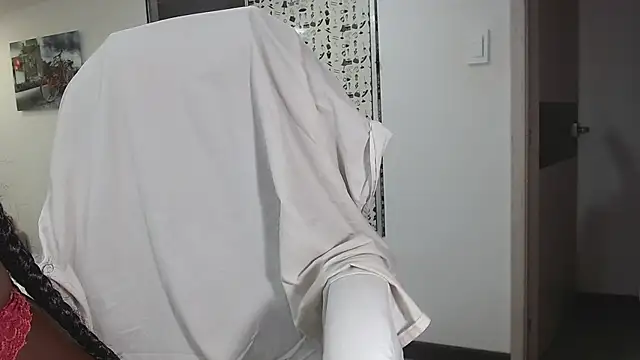 Snapshot of DanielaDuff chatting on February 5, 2025, 3:20 pm DanielaDuff online show from February 5, 2025, 3:20 pm