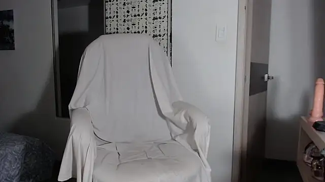 Snapshot of DanielaDuff chatting on February 7, 2025, 3:19 pm DanielaDuff online show from February 7, 2025, 3:19 pm