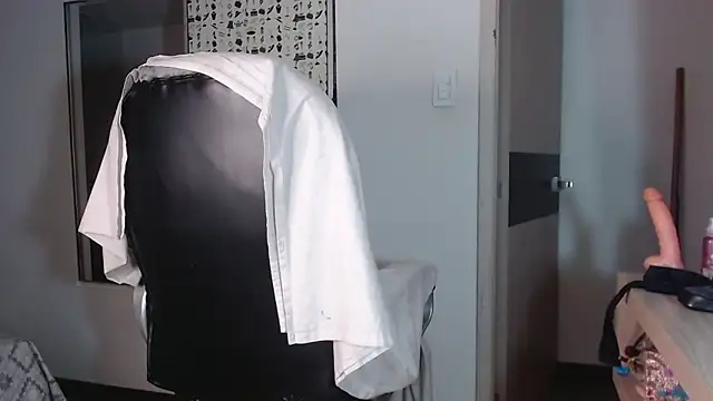 Snapshot of DanielaDuff chatting on February 23, 2025, 3:40 pm DanielaDuff online show from February 23, 2025, 3:40 pm