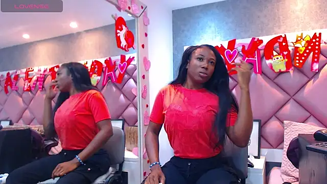 Snapshot of DanielaDuff chatting on September 26, 2025, 8:02 pm DanielaDuff online show from September 26, 2025, 8:02 pm