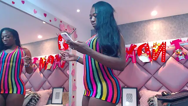 Snapshot of DanielaDuff chatting on October 11, 2025, 7:56 pm DanielaDuff online show from October 11, 2025, 7:56 pm