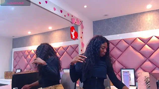 Snapshot of DanielaDuff chatting on October 21, 2025, 7:47 pm DanielaDuff online show from October 21, 2025, 7:47 pm