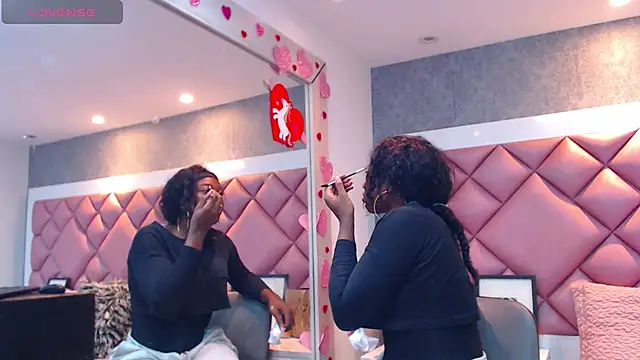 Snapshot of DanielaDuff chatting on November 5, 2025, 7:58 pm DanielaDuff online show from November 5, 2025, 7:58 pm