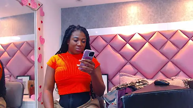 Snapshot of DanielaDuff chatting on February 26, 2026, 7:24 pm DanielaDuff online show from February 26, 2026, 7:24 pm