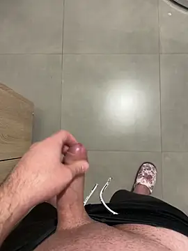 Vld121 online show from February 4, 2025, 8:38 pm