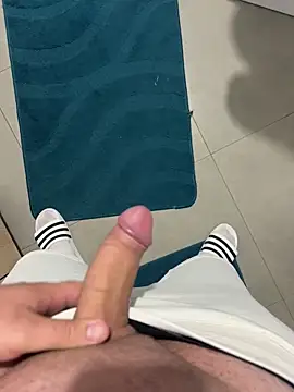 Vld121 online show from October 8, 2025, 7:11 pm