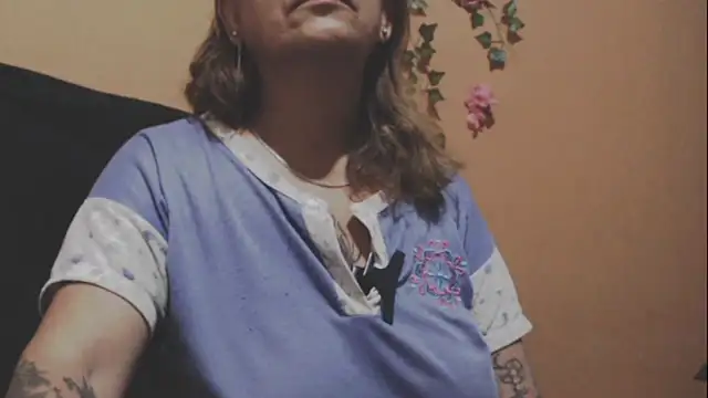 Snapshot of Hellensextits chatting on February 2, 2025, 10:02 am Hellensextits online show from February 2, 2025, 10:02 am