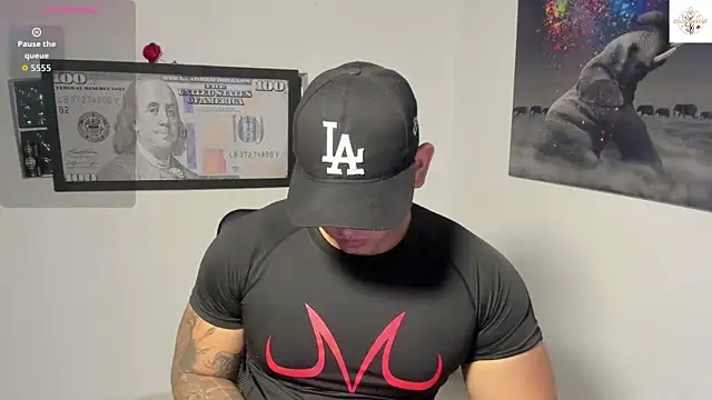 Snapshot of Colton_Massif chatting on November 16, 2025, 3:45 am Colton Massif online show from November 16, 2025, 3:45 am