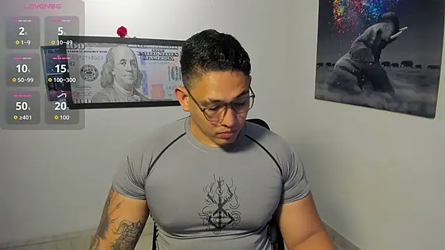 Snapshot of Colton_Massif chatting on November 18, 2025, 10:47 pm Colton Massif online show from November 18, 2025, 10:47 pm