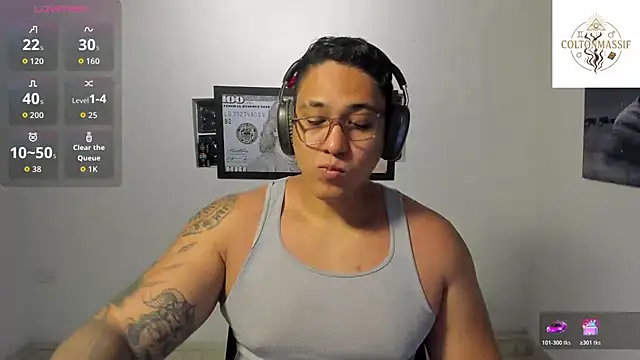 Snapshot of Colton_Massif chatting on November 29, 2025, 2:25 am Colton Massif online show from November 29, 2025, 2:25 am