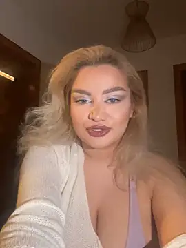 Snapshot of EmiliaPetrova chatting on January 26, 2025, 5:13 pm EmiliaPetrova online show from January 26, 2025, 5:13 pm