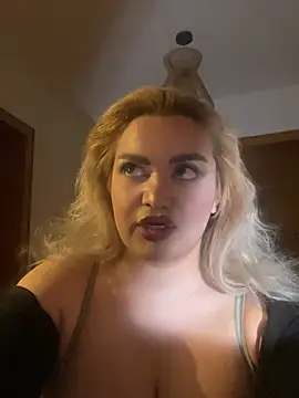 Snapshot of EmiliaPetrova chatting on January 26, 2025, 8:23 pm EmiliaPetrova online show from January 26, 2025, 8:23 pm