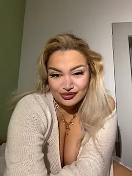 Snapshot of EmiliaPetrova chatting on February 23, 2025, 2:40 am EmiliaPetrova online show from February 23, 2025, 2:40 am