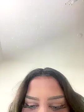 Snapshot of EmiliaPetrova chatting on September 21, 2025, 8:43 pm EmiliaPetrova online show from September 21, 2025, 8:43 pm