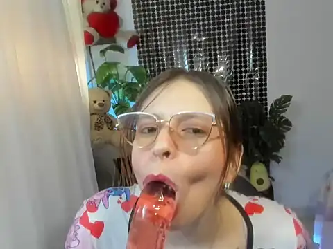 lorenitabella online show from December 4, 2025, 9:23 pm