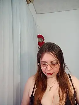 Snapshot of lorenitabella chatting on June 20, 2026, 9:34 am lorenitabella online show from June 20, 2026, 9:34 am
