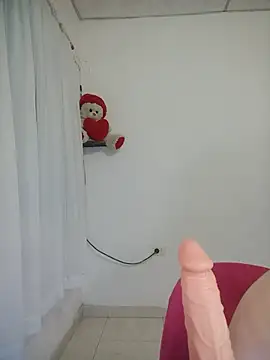 Snapshot of lorenitabella chatting on July 8, 2026, 8:41 am lorenitabella online show from July 8, 2026, 8:41 am