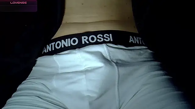 Snapshot of VirtualPear chatting on October 11, 2025, 9:19 am VirtualPear online show from October 11, 2025, 9:19 am