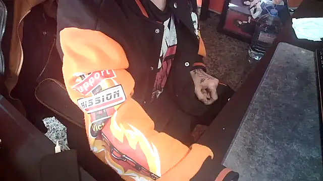 zorrito86 online show from February 27, 2025, 1:28 pm