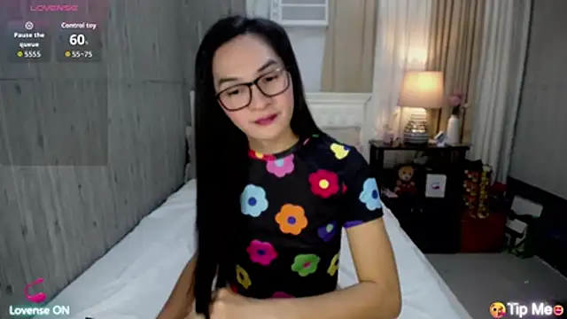 xAsianSweetHeart online show from April 17, 2026, 11:19 pm