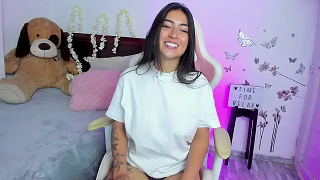 Blue Petite online show from March 5, 2025, 4:46 pm