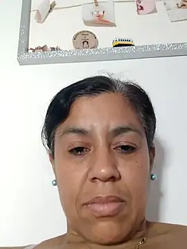 Snapshot of Molly_newman6 chatting on June 4, 2026, 12:22 pm Molly newman6 online show from June 4, 2026, 12:22 pm