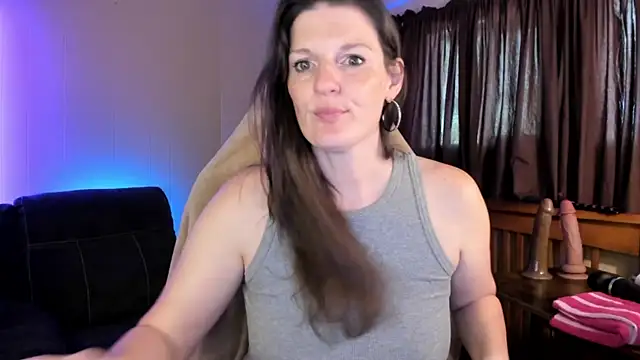 Kelly Carolina online show from September 25, 2025, 7:06 pm