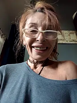 Snapshot of FrozenWaffle chatting on April 26, 2026, 2:04 pm FrozenWaffle online show from April 26, 2026, 2:04 pm