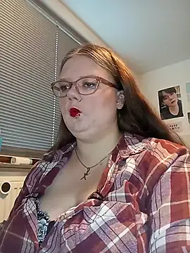 Merle18 online show from September 14, 2025, 5:01 pm