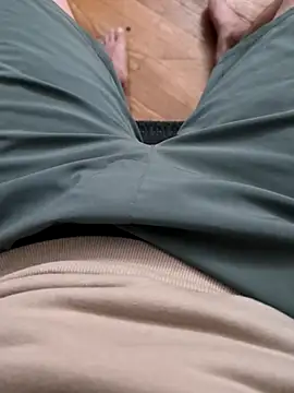 MrandMrsHaze online show from December 2, 2025, 4:18 am