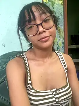 Snapshot of Karmakuro chatting on September 19, 2025, 7:25 pm Karmakuro online show from September 19, 2025, 7:25 pm